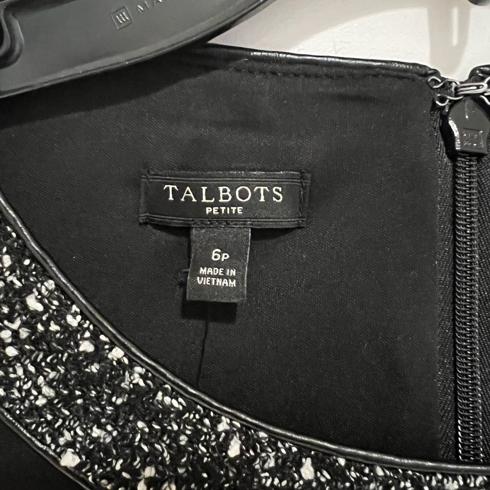 TALBOTS ULTRAKNIT BLACK FUNNEL NECK TUNIC - Picture 2 of 5